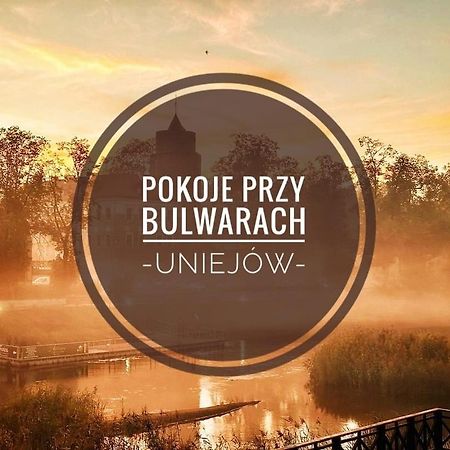 Pokoje Przy Bulwarach Uniejow Buitenkant foto