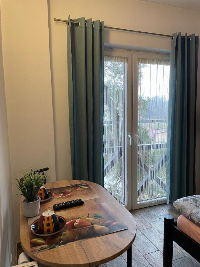 Pokoje Przy Bulwarach Uniejow Buitenkant foto